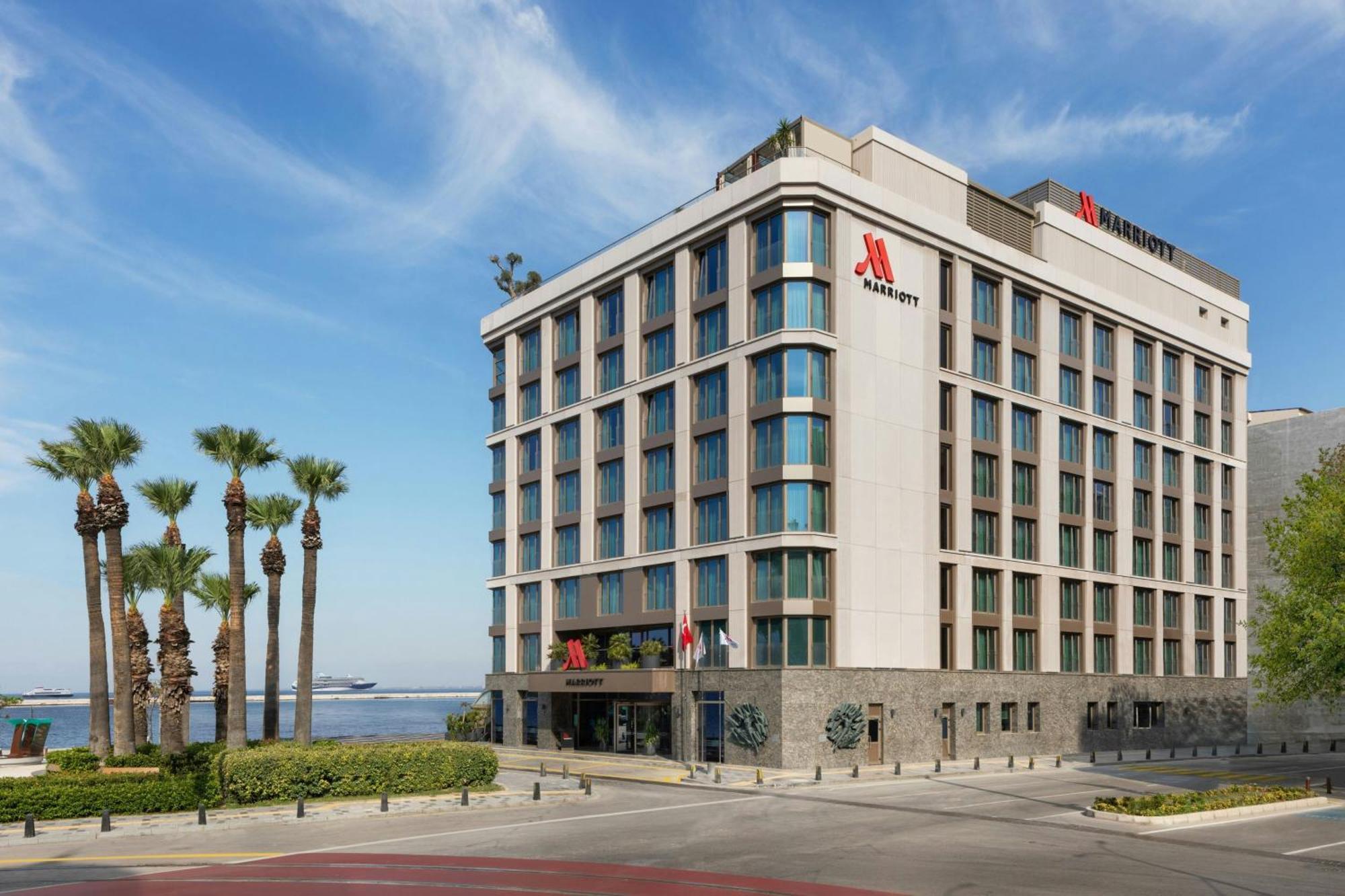 Izmir Marriott Hotel Екстер'єр фото The hotel in 2016